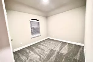 537 Hillcrest Cir, Justin, TX 76247 - Photo 16