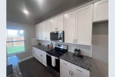 537 Hillcrest Circle, Justin, TX 76247 - Photo 6