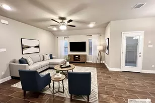 537 Hillcrest Cir, Justin, TX 76247 - Photo 4