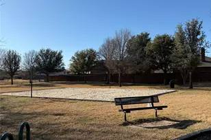 537 Hillcrest Cir, Justin, TX 76247 - Photo 24