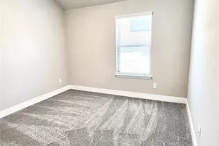 537 Hillcrest Cir, Justin, TX 76247 - Photo 18