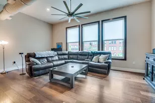 2502 Live Oak St, Dallas, TX 75204 - Photo 6