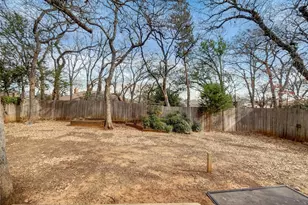 2107 Wilson Dr, Arlington, TX 76011 - Photo 22