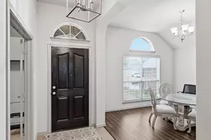 636 Martin Dr, DeSoto, TX 75115 - Photo 4