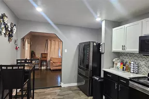 4332 Quails Ln, Fort Worth, TX 76119 - Photo 6