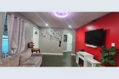 4332 Quails Lane, Fort Worth, TX 76119 - Photo 16