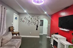 4332 Quails Ln, Fort Worth, TX 76119 - Photo 16