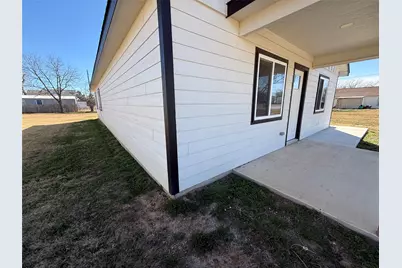 303 Ussery Street, Bowie, TX 76230 - Photo 6
