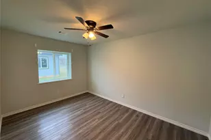 303 Ussery St, Bowie, TX 76230 - Photo 22