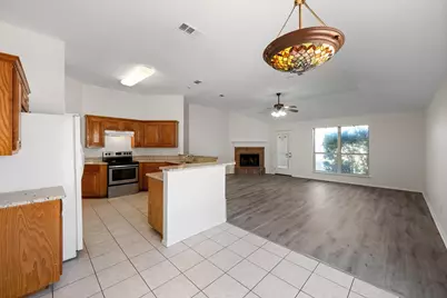 8008 Peregrine Trail, Arlington, TX 76001 - Photo 14