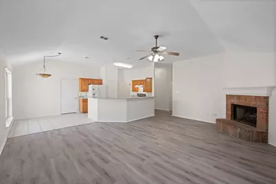 8008 Peregrine Trail, Arlington, TX 76001 - Photo 18