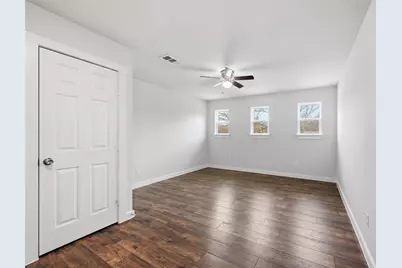 1109 Pollard Street, Greenville, TX 75401 - Photo 20