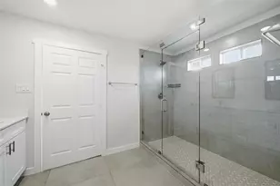 1109 Pollard St, Greenville, TX 75401 - Photo 10