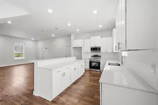 1109 Pollard St, Greenville, TX 75401 - Photo 2