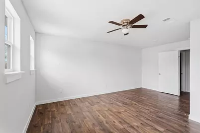 1109 Pollard Street, Greenville, TX 75401 - Photo 18