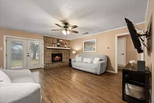 806 Ridgeway Rd, Joshua, TX 76058 - Photo 4