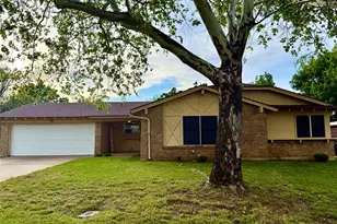 806 Ridgeway Rd, Joshua, TX 76058 - Photo 1