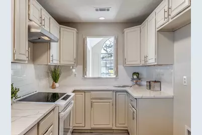 1581 Glenmore Drive, Lewisville, TX 75077 - Photo 10