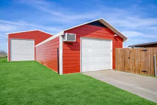 10905 Soft Shell Dr, Venus, TX 76084 - Photo 4