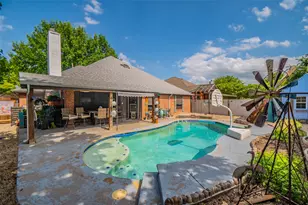 7043 Echo Lake Ct, Arlington, TX 76001 - Photo 18