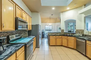 7043 Echo Lake Ct, Arlington, TX 76001 - Photo 6