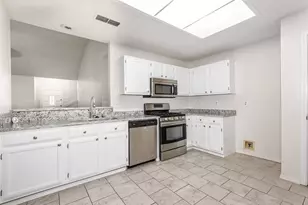 1046 Colony St, Flower Mound, TX 75028 - Photo 8