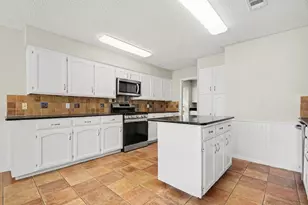 2109 Oakmeadow St, Bedford, TX 76021 - Photo 14