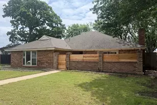 2109 Oakmeadow St, Bedford, TX 76021 - Photo 1