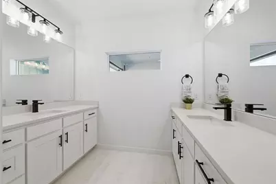 941 Meadow Bend Loop S, Grapevine, TX 76051 - Photo 16