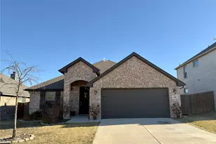 416 Paloma St, Weatherford, TX 76087 - Photo 1