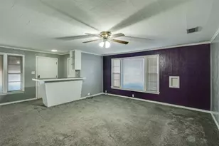 400 S Bailey St, Electra, TX 76360 - Photo 4