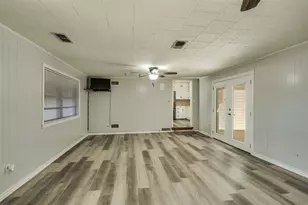 400 S Bailey St, Electra, TX 76360 - Photo 16