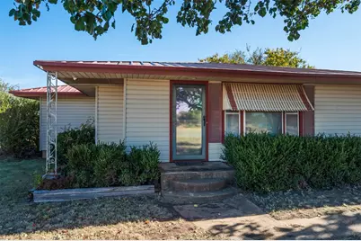 400 S Bailey Street, Electra, TX 76360 - Photo 2