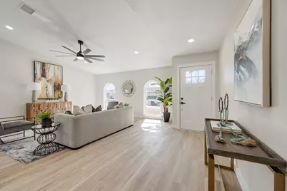 805 Cambridge Drive, Plano, TX 75023 - Photo 4