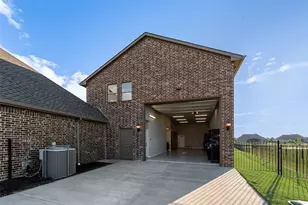 2165 Hodges Lake Dr, Rockwall, TX 75032 - Photo 2