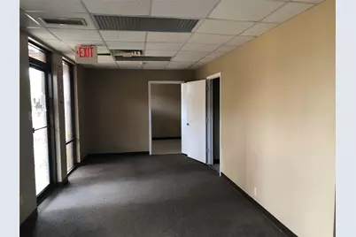 240 10th Street SE #5, Paris, TX 75460 - Photo 2