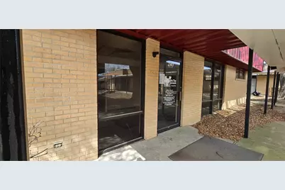 240 10th Street SE #5, Paris, TX 75460 - Photo 1