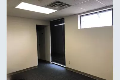 240 10th Street SE #2, Paris, TX 75460 - Photo 4