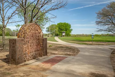 2016 Pembrooke Place, Denton, TX 76205 - Photo 40