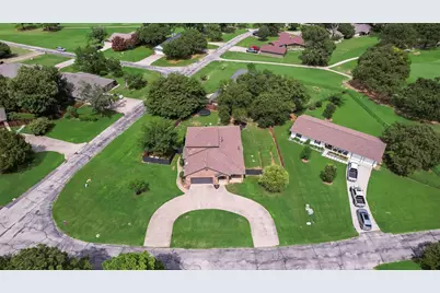 315 Navajo Trail, Lake Kiowa, TX 76240 - Photo 10