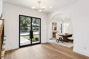 7153 Cornelia Ln, Dallas, TX 75214 - Photo 2