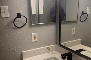 9520 Royal Ln, Dallas, TX 75243 - Photo 10