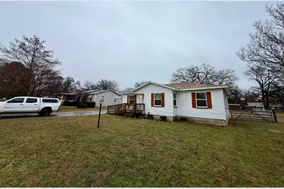 133 Gordon Drive, Azle, TX 76020 - Photo 2