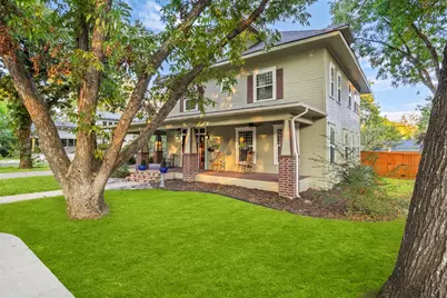 114 E University Avenue, Waxahachie, TX 75165 - Photo 2