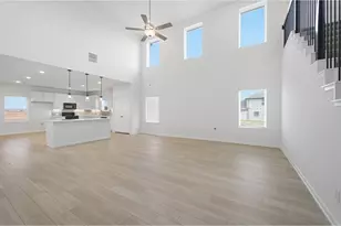 424 Bronco Dr, Waxahachie, TX 75165 - Photo 2