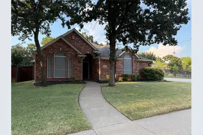 9005 Trails Edge Drive, North Richland Hills, TX 76182 - Photo 2