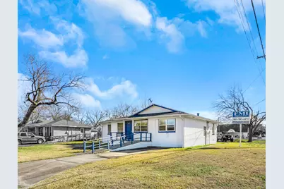 200 E Russell Avenue, Bonham, TX 75418 - Photo 1