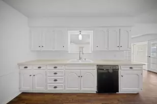 203 Oak Forest Trail, Euless, TX 76039 - Photo 14