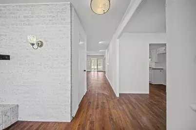 203 Oak Forest Trail, Euless, TX 76039 - Photo 6