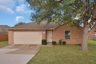 1401 Whitewater Dr, Little Elm, TX 75068 - Photo 2